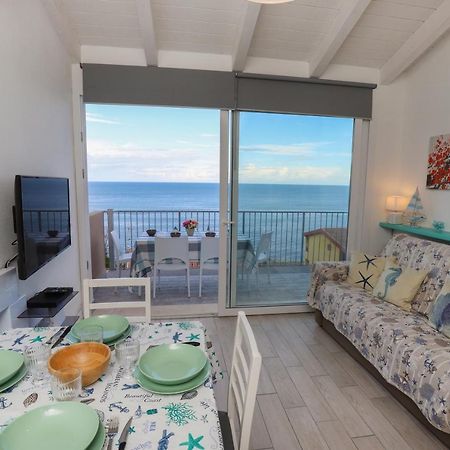 Апартаменты Barbara'S House - Sardinia Кастельсардо Экстерьер фото